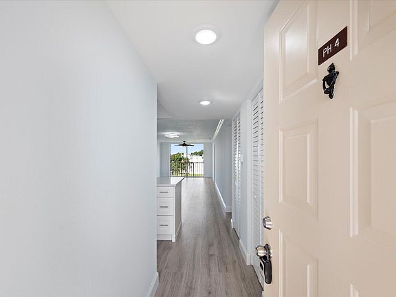 5th image of 14307 Bedford Drive #404