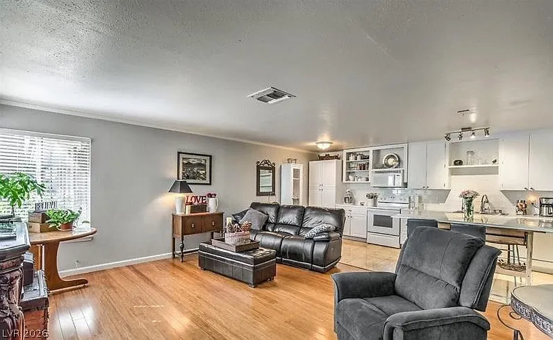 2 bed, 1.5 bath, 1152 sqft, $1,500 — Photo 4