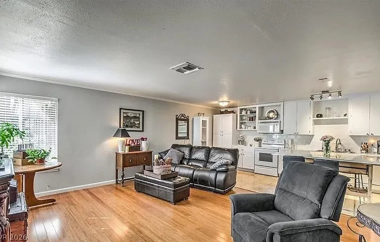 1454 Elizabeth Ave #2 — Photo 4