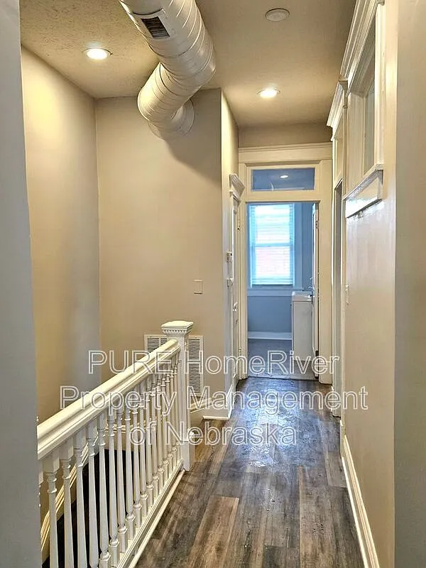 2 bed, 1.0 bath, 750 sqft, $1,095 — Photo 3