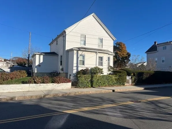 740 Stafford Rd, Fall River, MA 02721