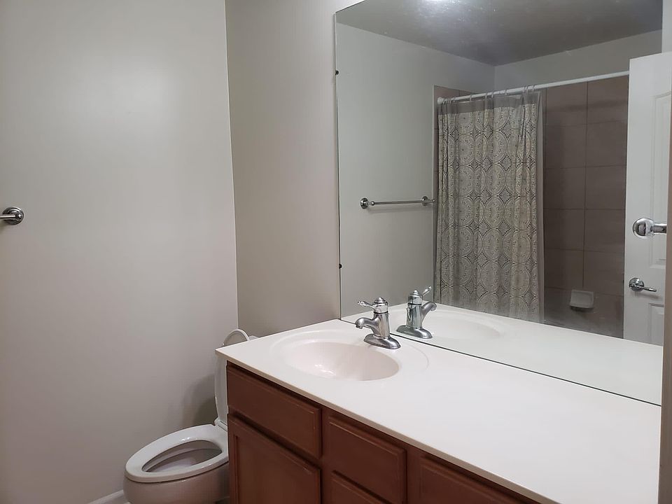 1st image of 27897 Hopkins Dr #1