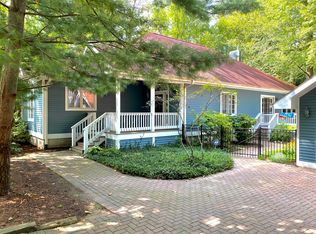 16150 Lakeshore Rd, Union Pier, MI 49129