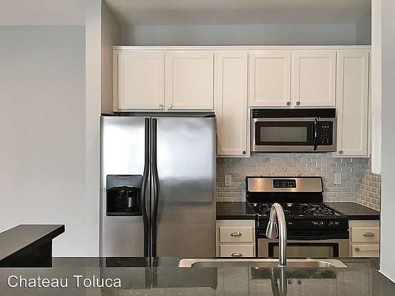 2nd image of 10650 Moorpark St APT 309