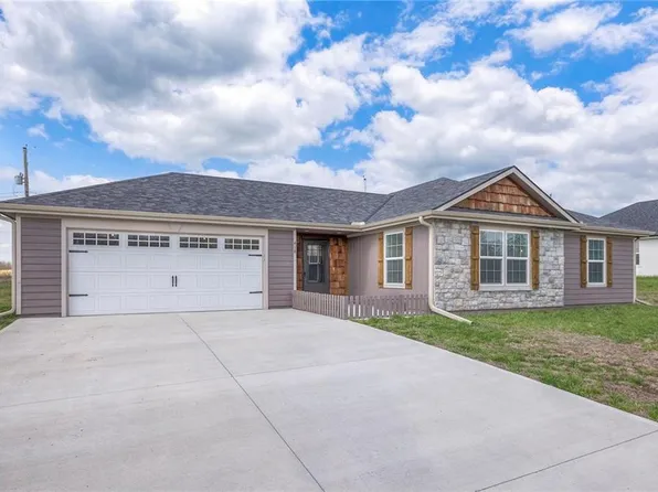 418 Wisteria Ln, Drexel, MO 64742
