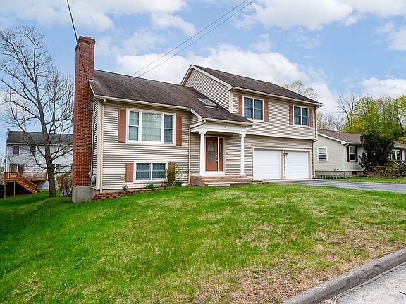 3rd image of 14 Belcourt Rd