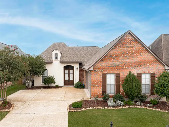 9067 Fox Gate Dr, Baton Rouge, LA 70809