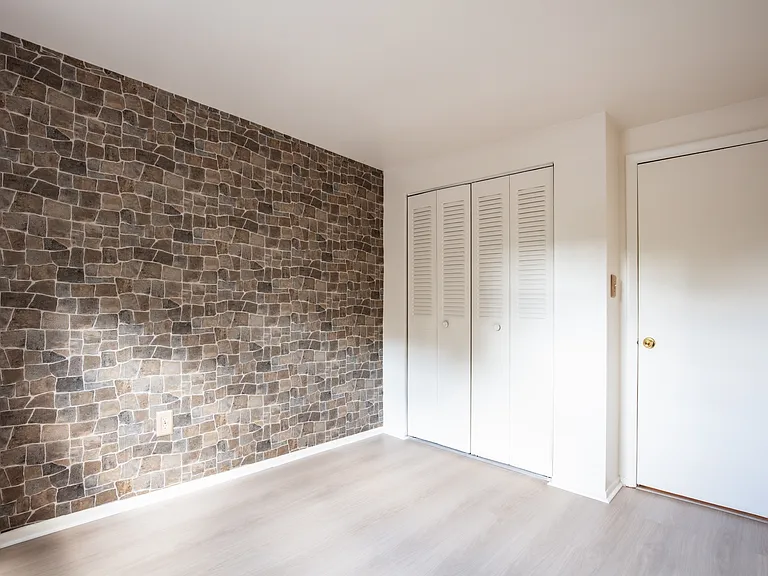 1026 Fox Run — Photo 30