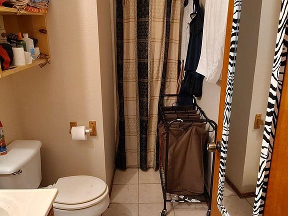 5th image of 600 Medford Ave #25