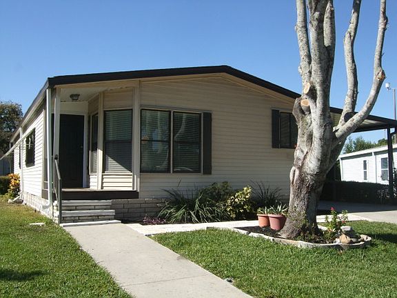 3rd image of 61 Sea Fern Cir