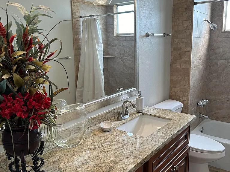 25863 Pacific St #7 — Photo 12
