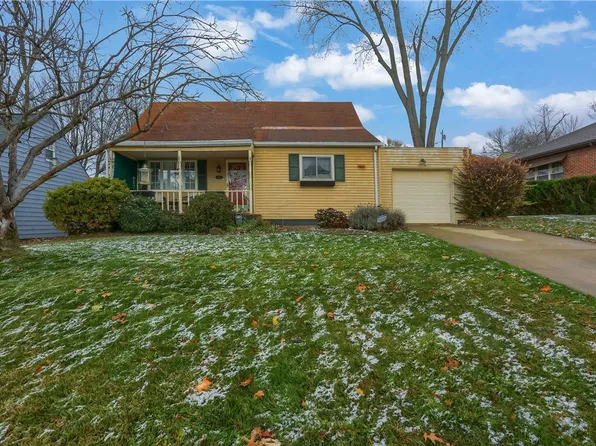 904 Sunset Blvd, Ellwood City, PA 16117