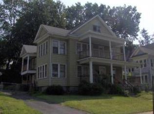 77 Narragansett St, Springfield, MA 01107