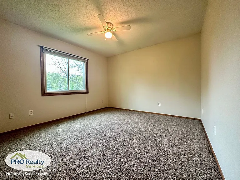13350 Timber Crest Dr N — Photo 8