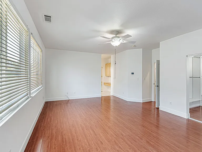 118 Copper Beech Gln — Photo 30