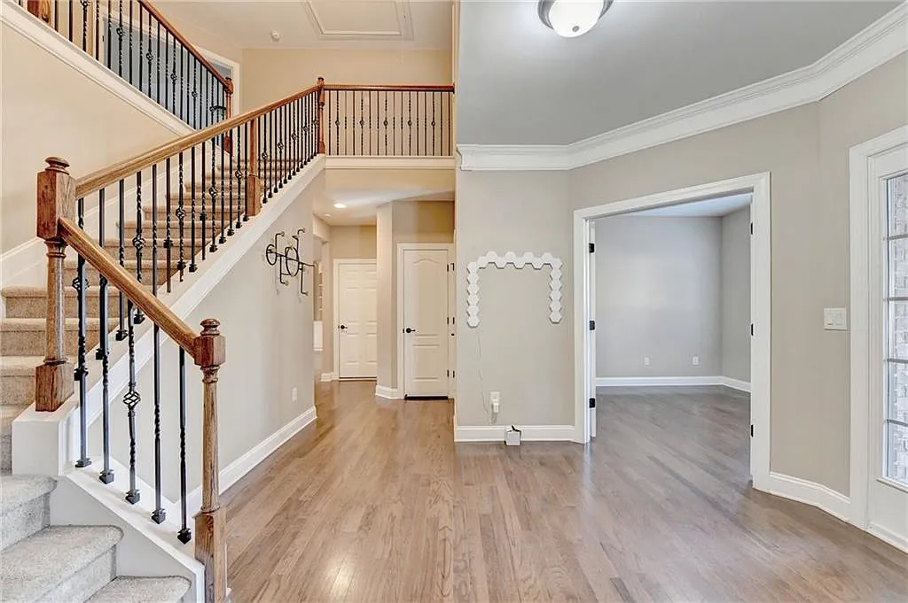 4 bed, 3.5 bath, 3378 sqft, $3,300 — Photo 4