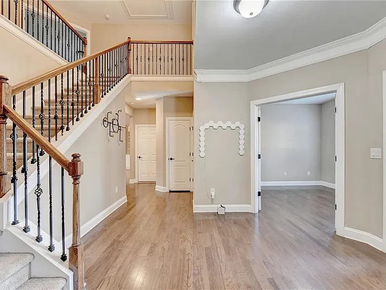 3709 Union Park Dr — Photo 4