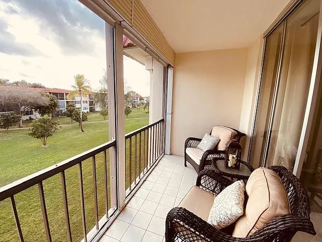 9420 S Hollybrook Lake Dr #305 — Photo 14