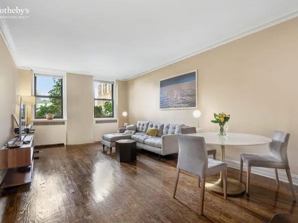 350 Cabrini Boulevard image 1 of 12