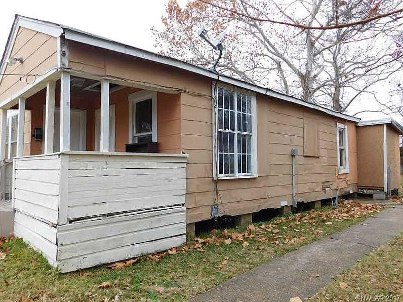 2nd image of 2640 Desoto St