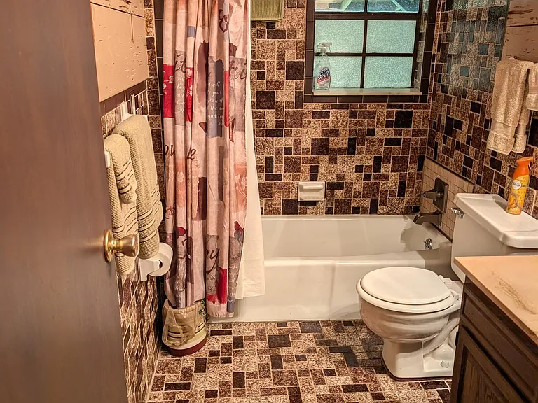 183 Sherman Drive Cir #B — Photo 6