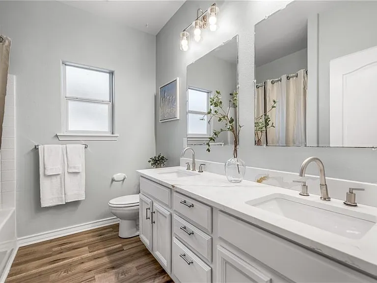 13826 Sea Horse Ave — Photo 25