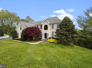 15 Foxview Cir, Hockessin, DE 19707
