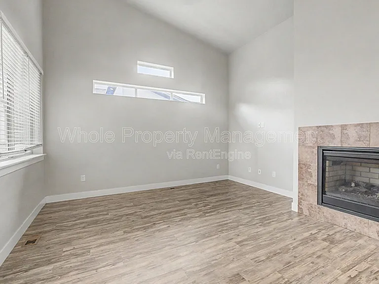 9985 E 59th Ave — Photo 3
