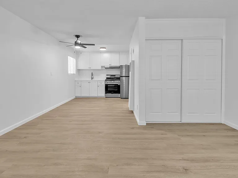 11921 Lakewood Blvd — Photo 6