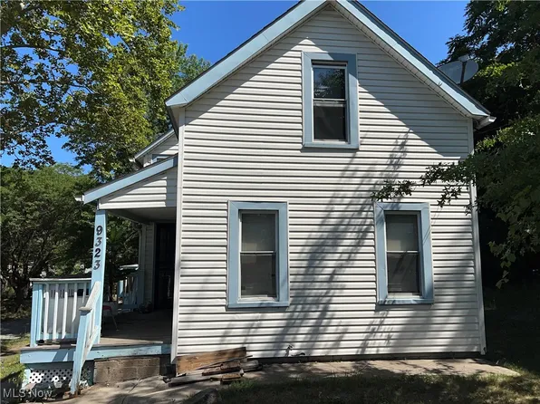 9323 Sophia Ave, Cleveland, OH 44104