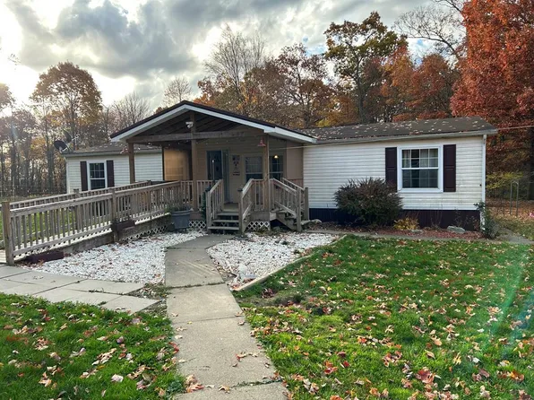 810 Carnes School Rd, Seneca, PA 16346