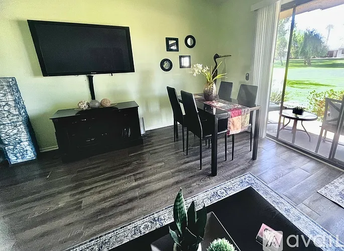 2 bed, 1184 sqft, $2,800 — Photo 2