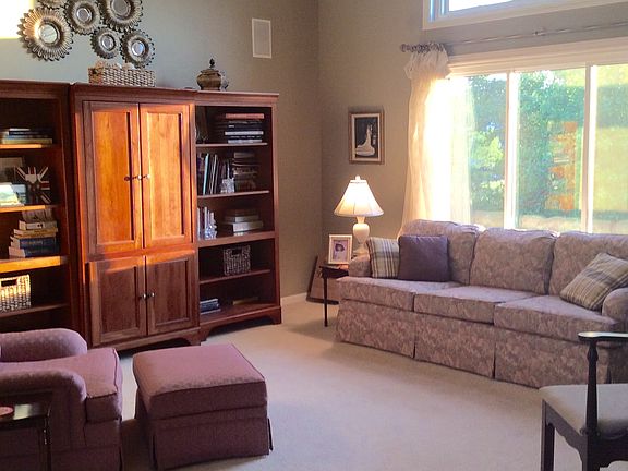 4th image of 22481 Fuller Dr