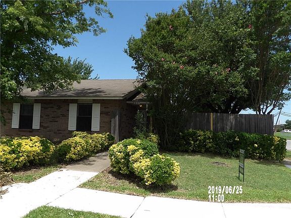 2nd image of 2901 Nelson Dr