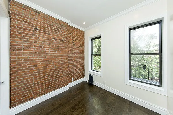 Rented by REAL New York | media 96