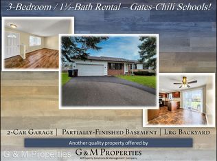 33 Lightwood Ln, Rochester, NY 14606