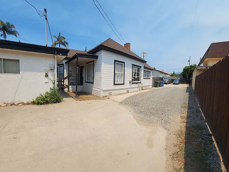 550-554 556 Foothill Blvd — Photo 29