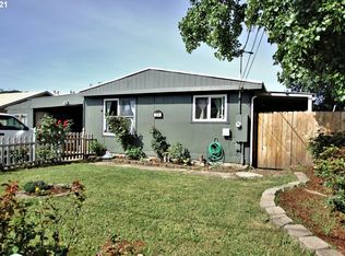 974 NE Cedar St, Roseburg, OR 97470