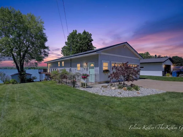 17230 Warrior Dr, Howard City, MI 49329