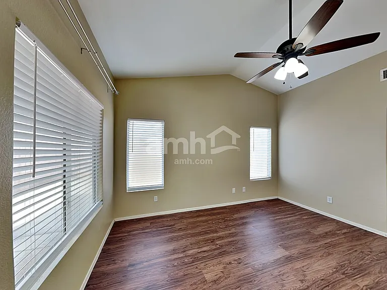 18078 N 113th Ave — Photo 11