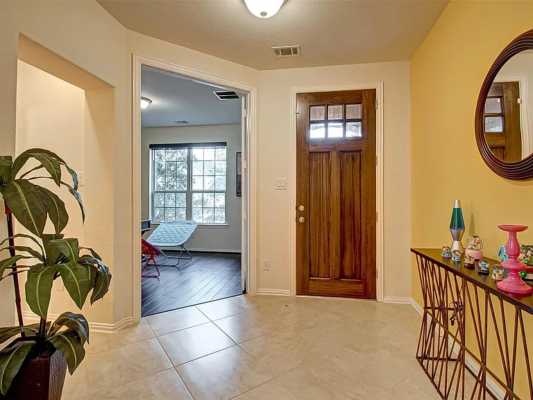 8219 Peppervine Ct — Photo 5