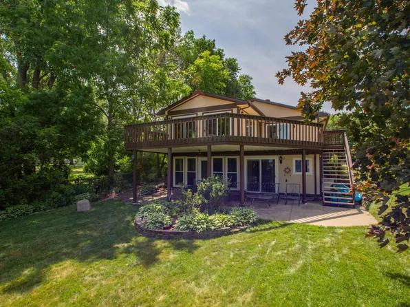 3543 Interlachen Dr NE, Ham Lake, MN 55304