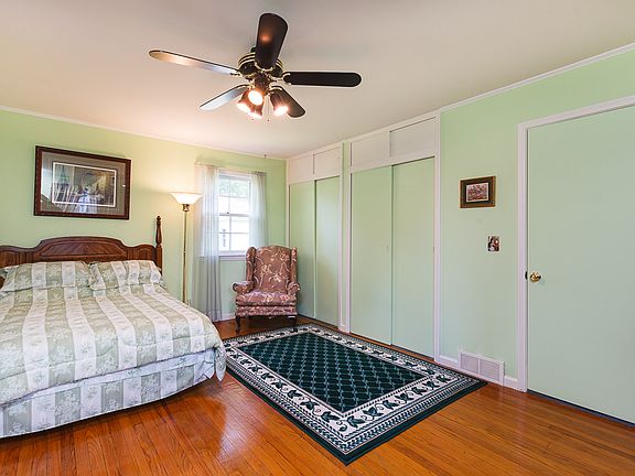 Main bedroom hardwood floor