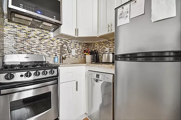 Rented by Living New York | media 11