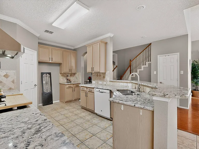 2023 Nottingham Pl — Photo 29