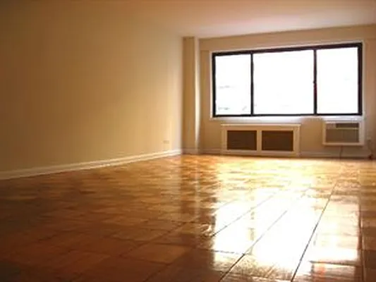 Rented by Douglas Elliman | media 26