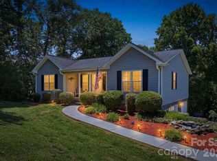 4015 Fairview Dr, Maiden, NC 28650