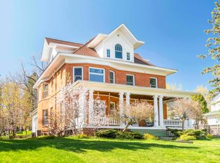 2407 E 3rd St, Duluth, MN 55812