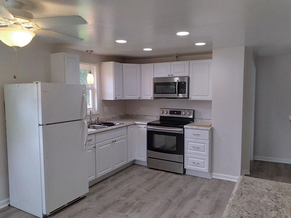 1st image of 149 Columbine Ave