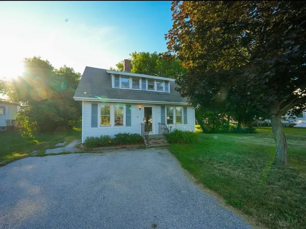 65 River Road, Orrington, ME 04474
